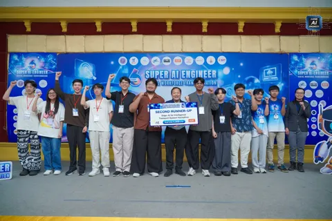 House EXP and collaborators holding the Edge AI second-runner-up award